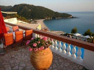 Regina Mare Hotel Perdika  Exterior photo